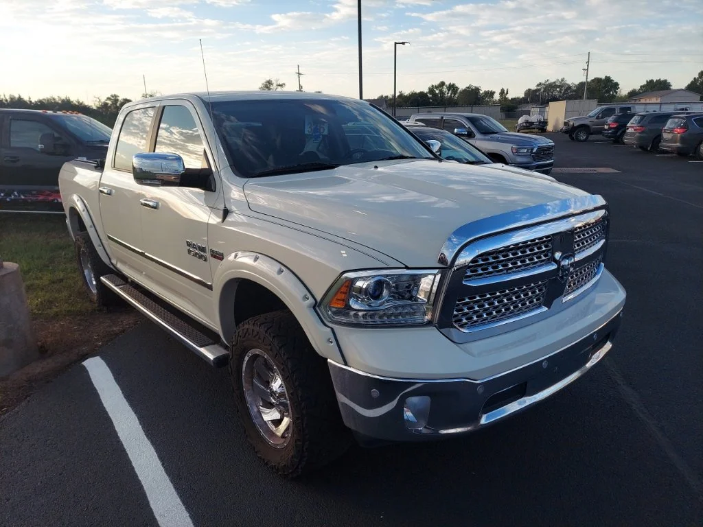 2016 RAM 1500 Pickup Laramie