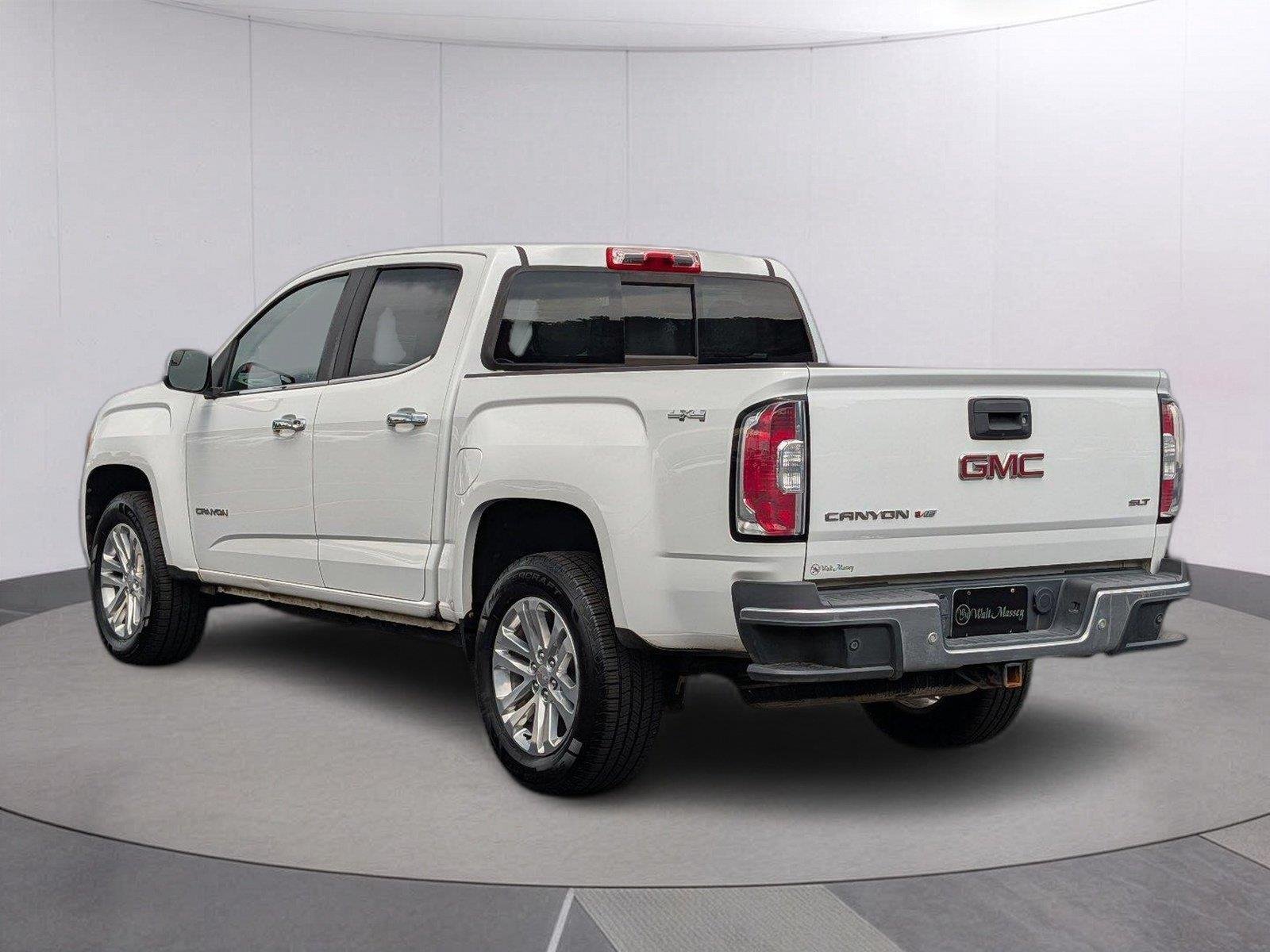 Used 2020 SUMMIT WHITE GMC 4WD SLT image 3