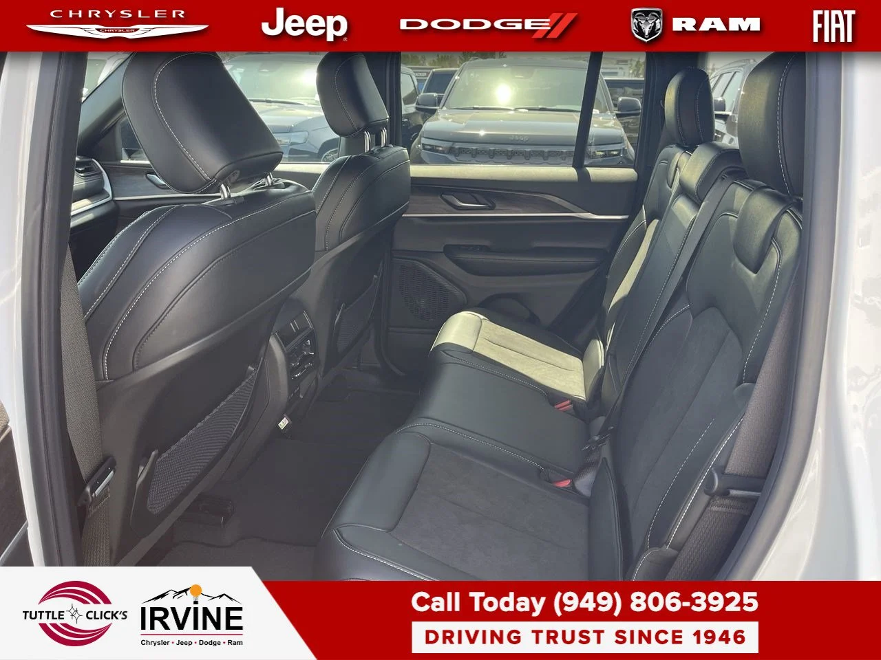 New 2026 Bright White Clear-Coat Exterior Paint Jeep Laredo Altitude image 18