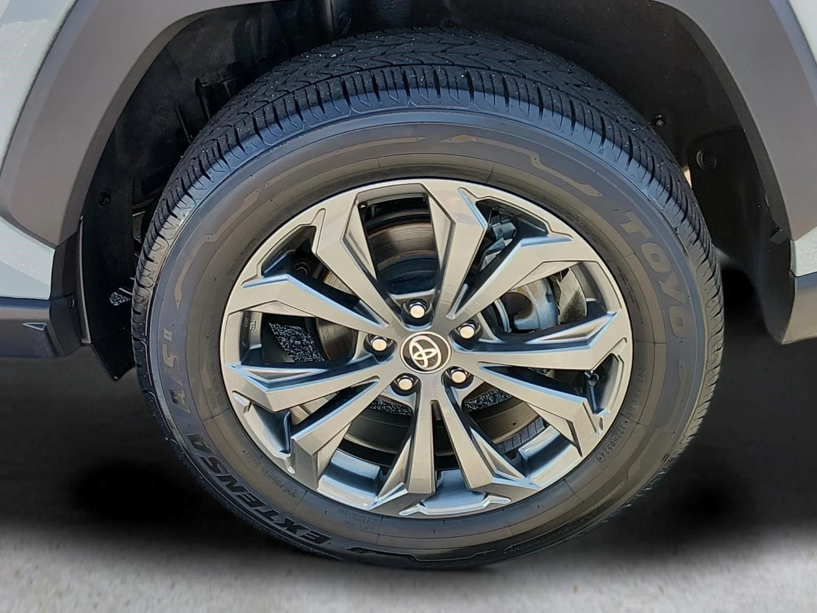 Used 2022 Lunar Rock Toyota XLE Premium image 12