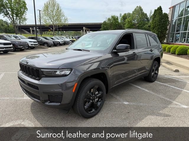 New 2025 Baltic Gray Metallic Clear-Coat Exterior Paint Jeep Altitude X image 3