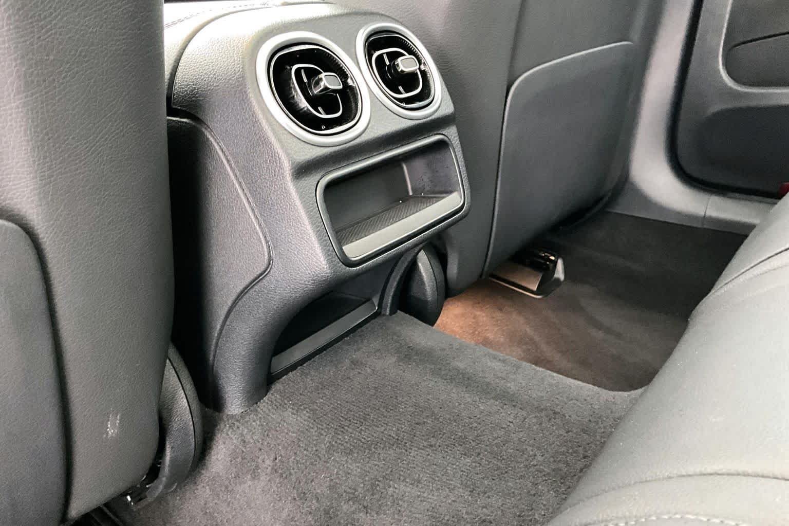 2024 Mercedes-Benz C-Class Sedan C 300 - Photo 28