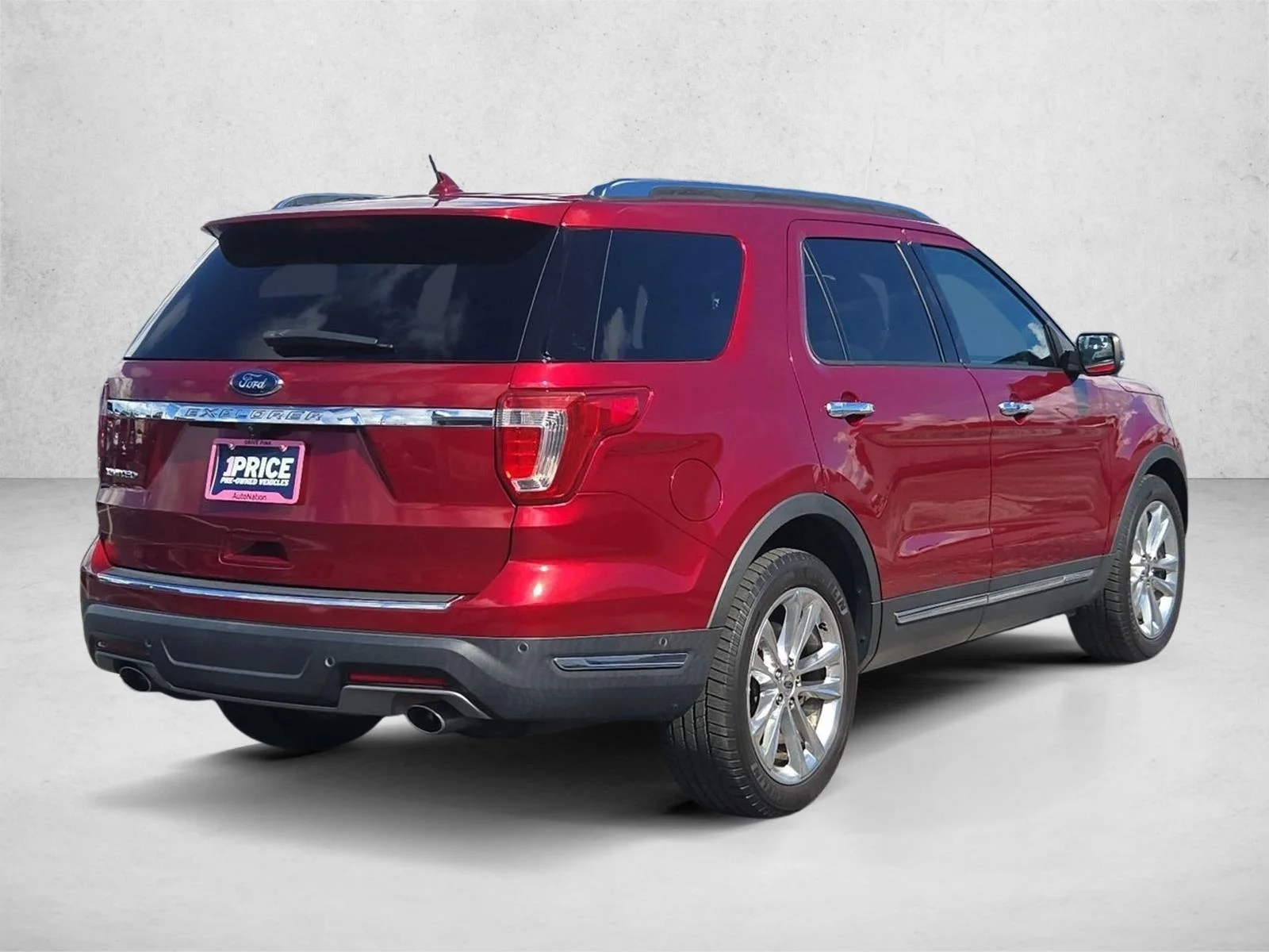 Used 2018 Ruby Red Metallic Tinted Clearcoat Ford Limited image 5