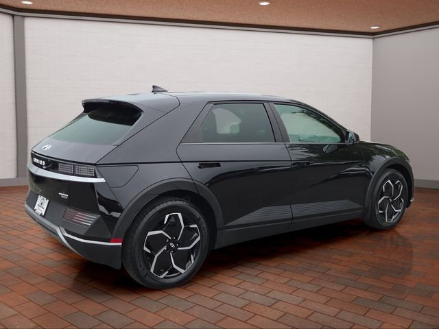 Used 2024 Abyss Black Hyundai SEL image 3