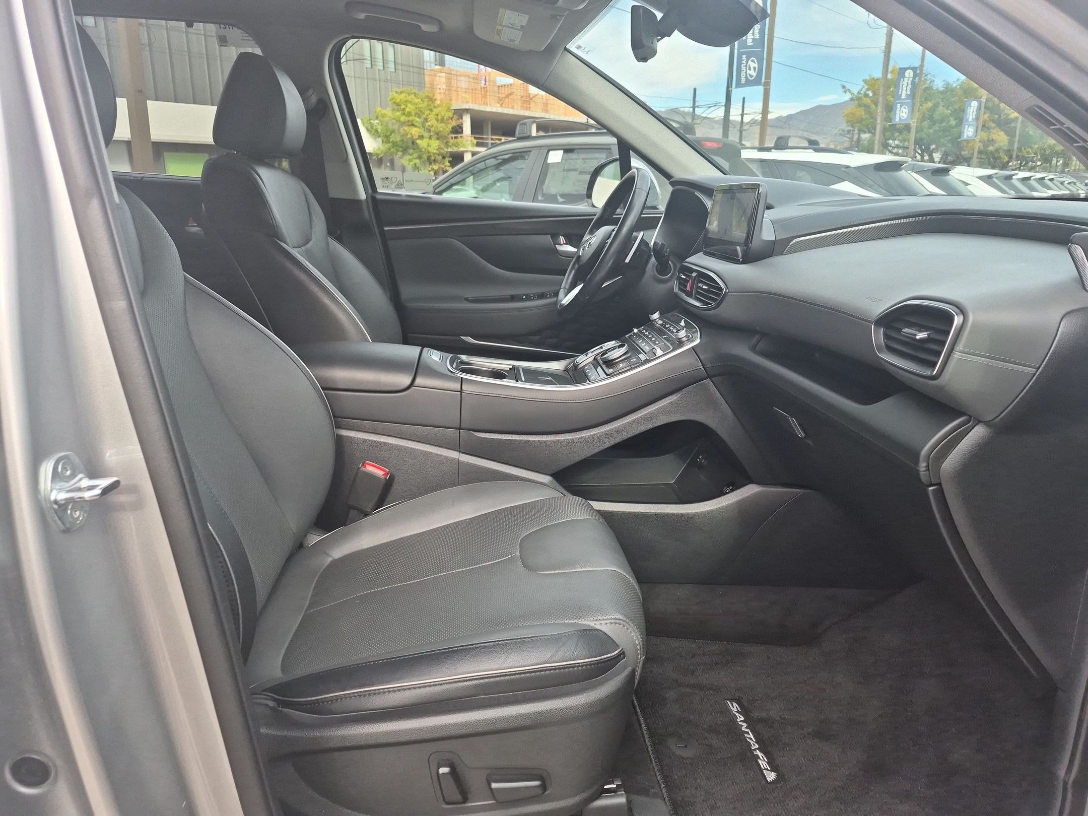 Certified Used 2023 Shimmering Silver Hyundai Limited image 31