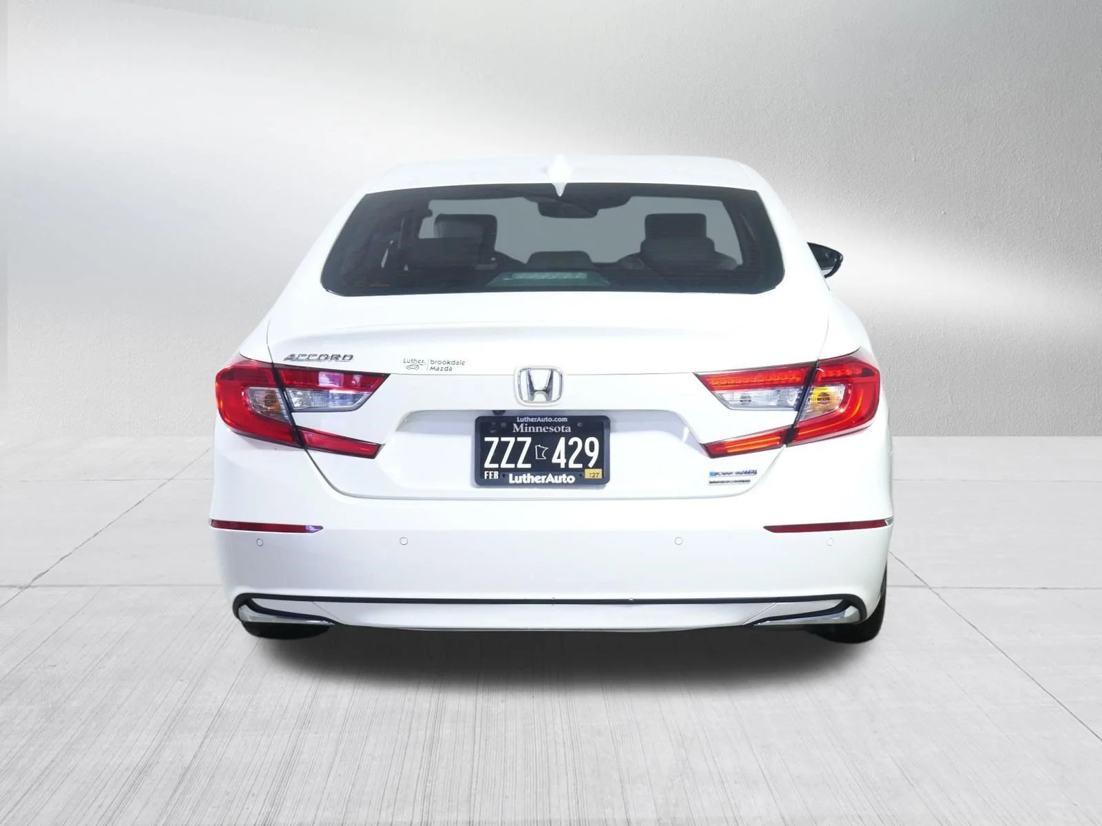 Used 2018 White Orchid Pearl Honda Touring image 6