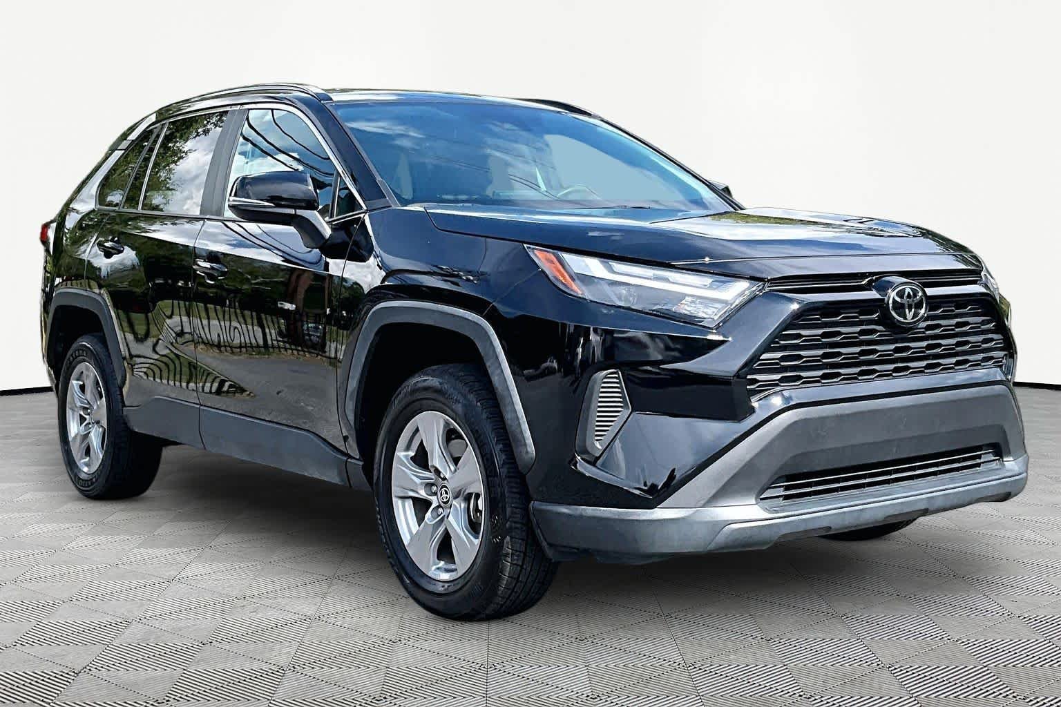 Used 2025 Midnight Black Metallic Toyota XLE image 3