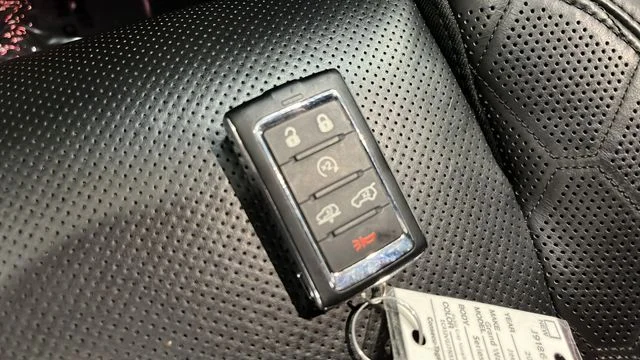 Used 2022 Baltic Gray Metallic Clearcoat Jeep Series III image 50
