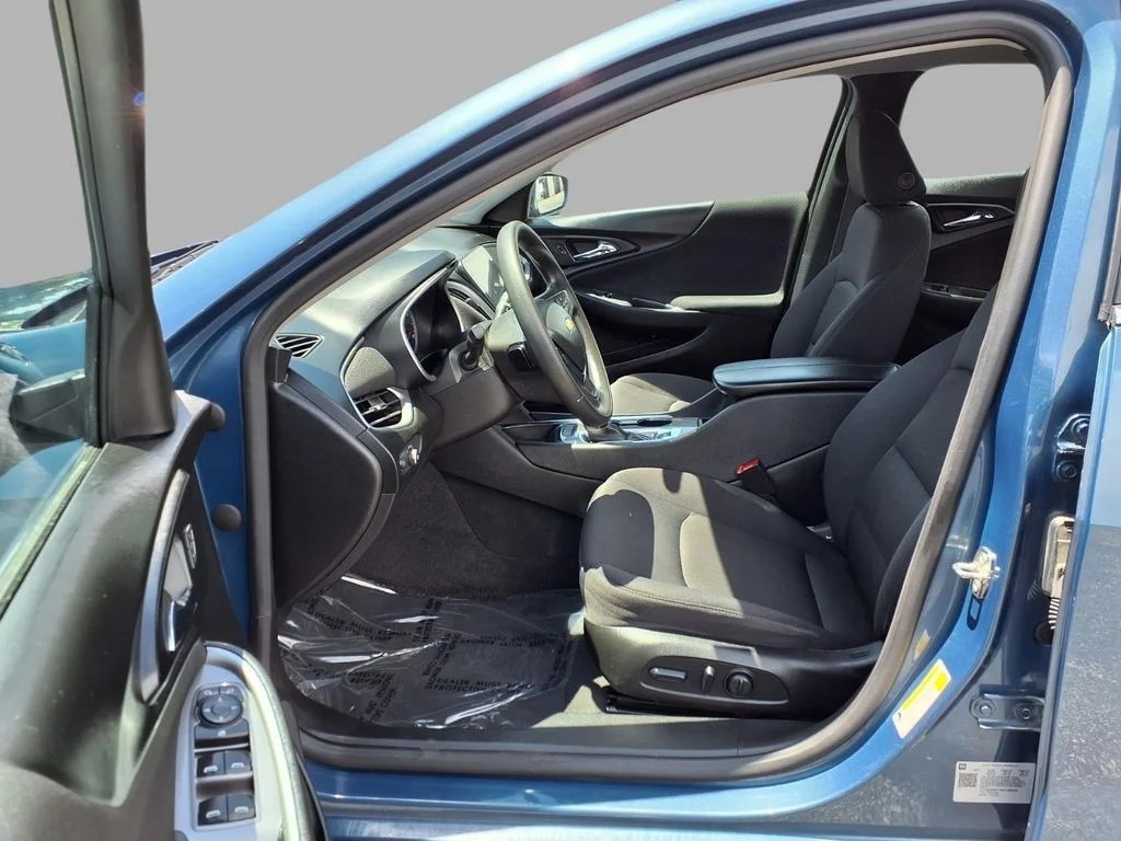 Used 2024 Blue Chevrolet LT image 20
