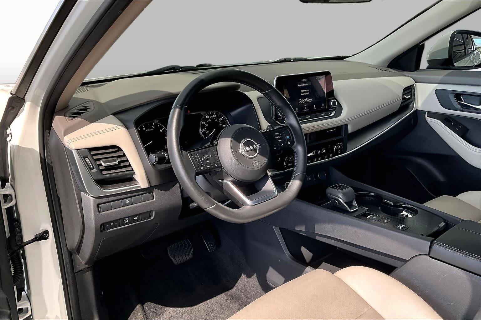 Certified Used 2023 Pearl White Tricoat Nissan SV image 18