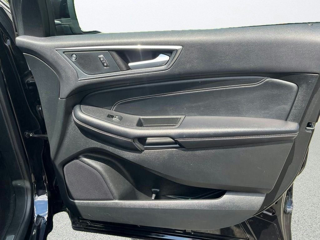 Used 2023 Black Ford Titanium image 11