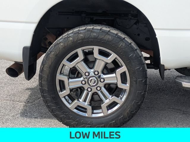 Used 2017 White Nissan SL image 12