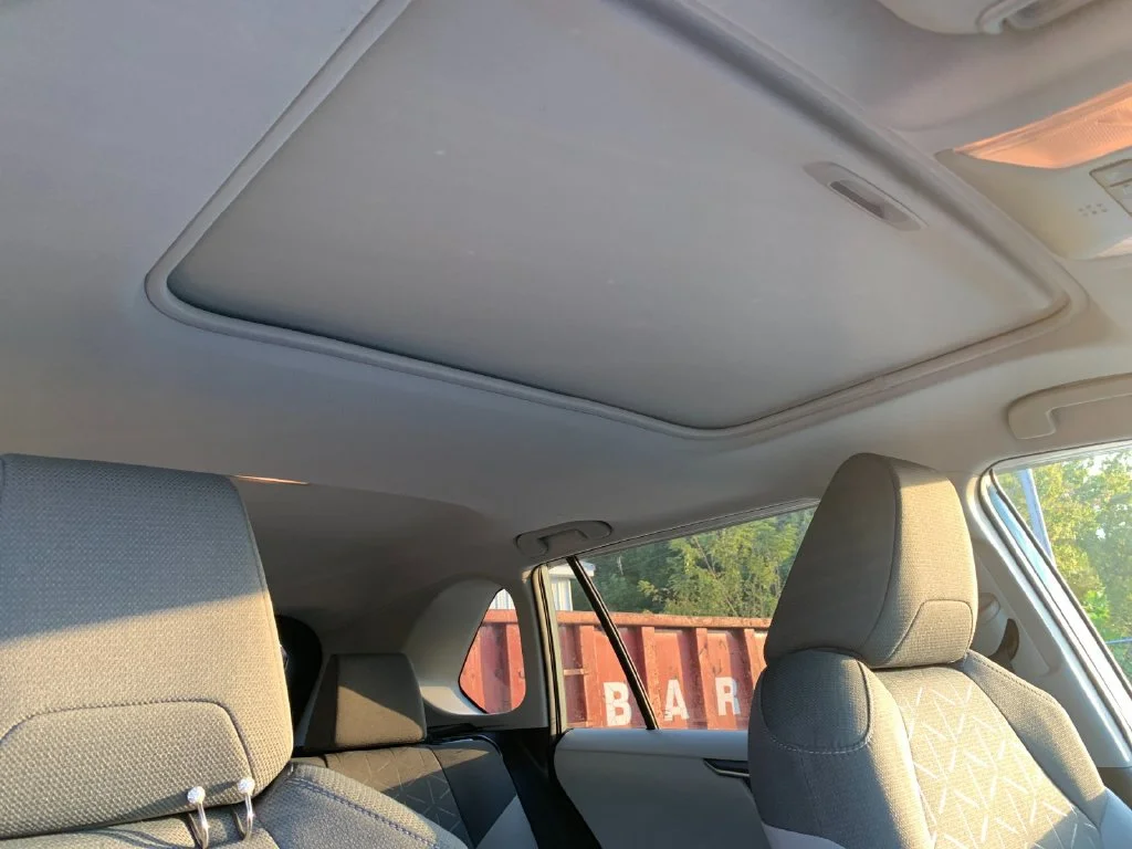 Used 2021  Toyota XLE image 18