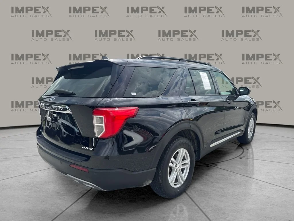 Used 2023 Black Ford XLT image 5