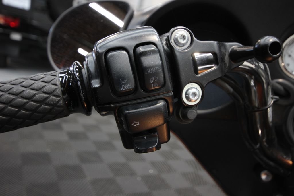Used 2008 Brown Harley-Davidson FLHX image 14