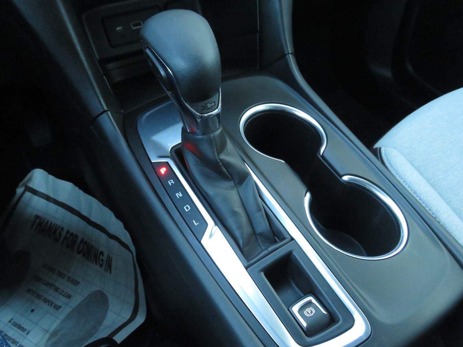 Used 2024 Summit White Chevrolet LS image 31