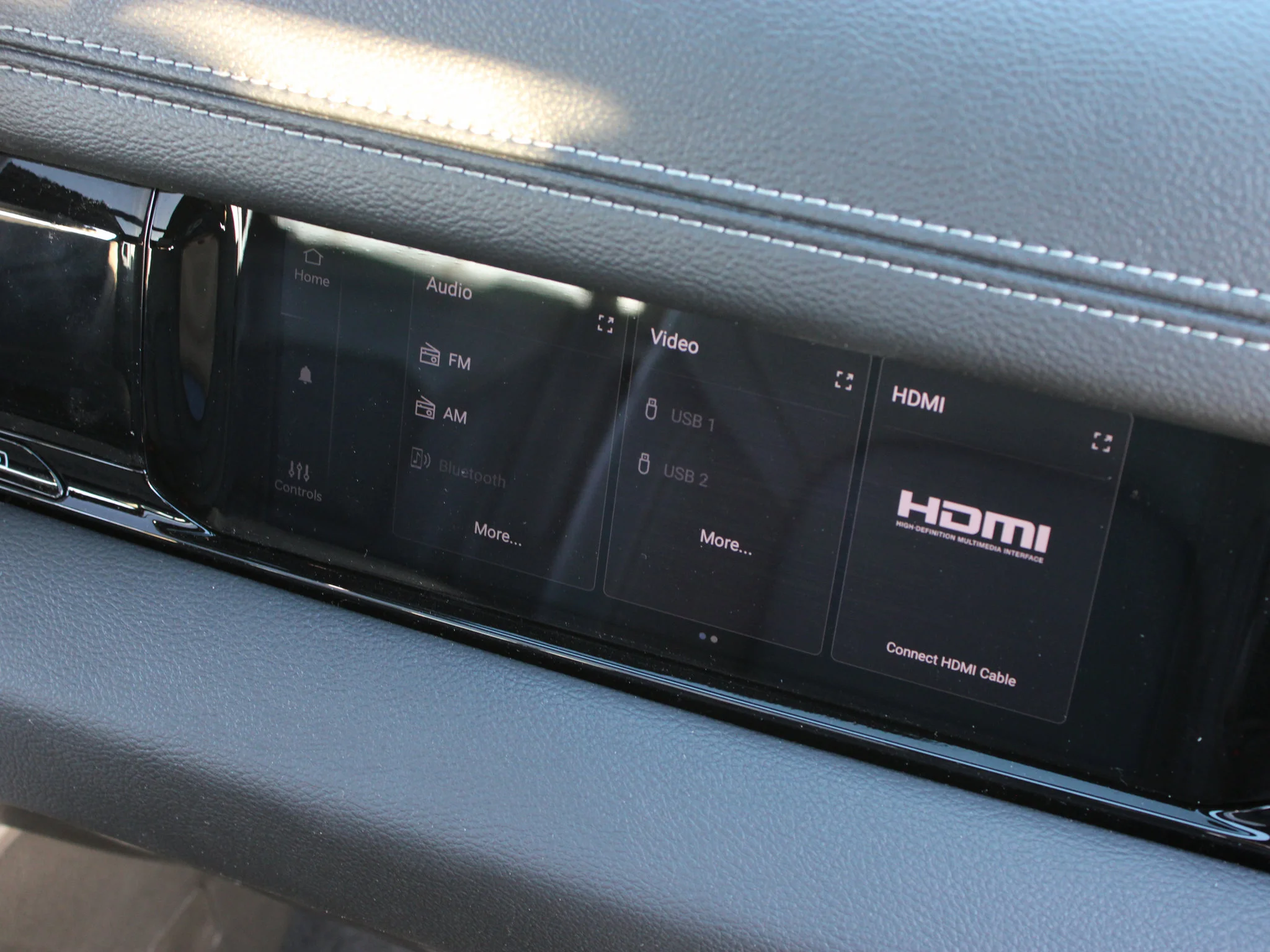 New 2026 Black RAM Sport* image 14