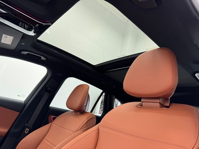 New 2026 Polar White Mercedes-Benz GLC 300 image 6