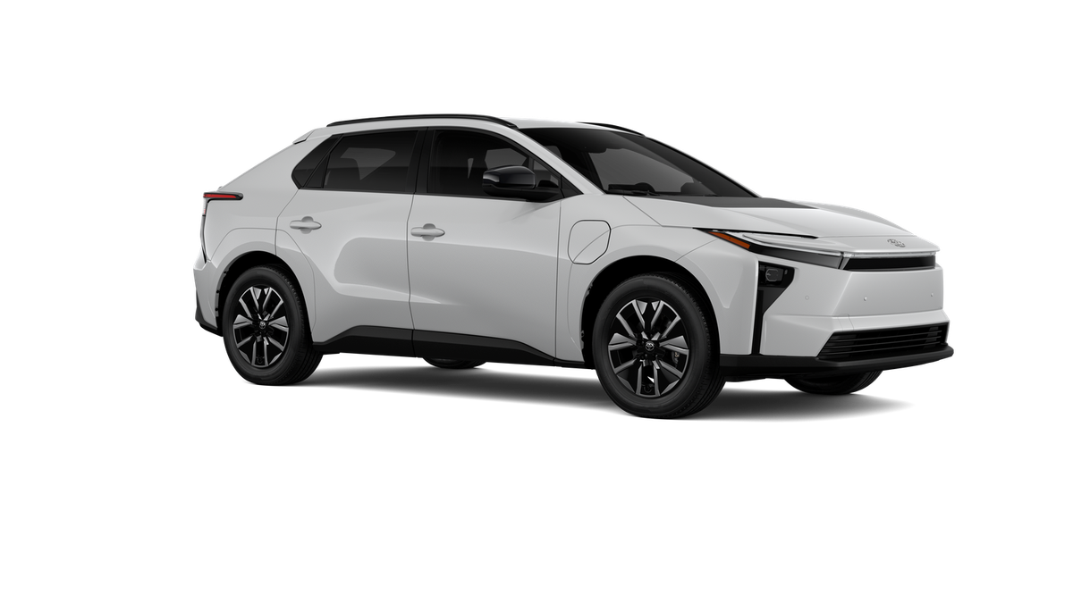 New 2027 Wind Chill Pearl Toyota XLE image 14