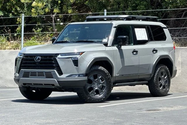 2024 Lexus GX 460 550 Overtrail's photo