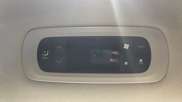Used 2024 Silver Mist Clearcoat Chrysler Touring L image 28