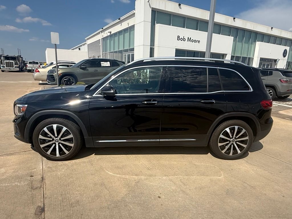 Used 2021 Black Mercedes-Benz GLB 250 image 2