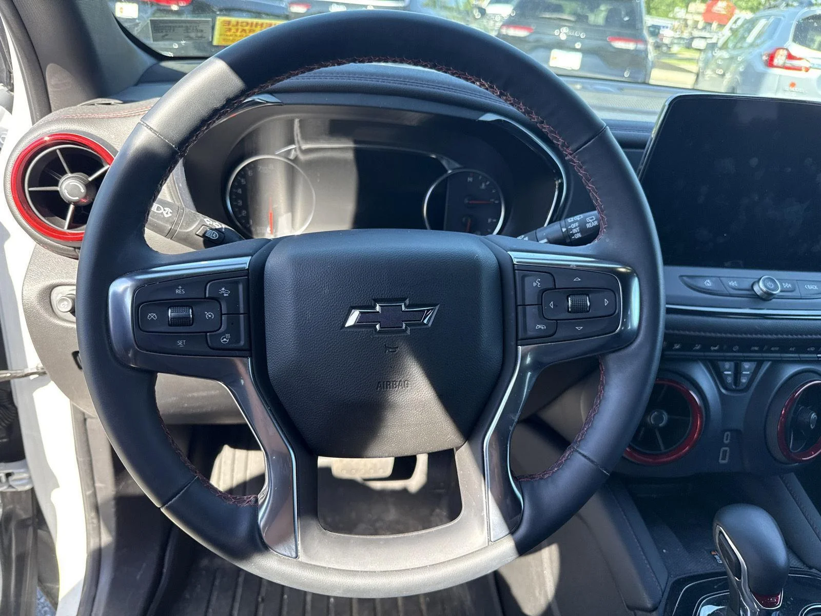 Used 2025 Iridescent Pearl Tricoat Chevrolet RS image 9