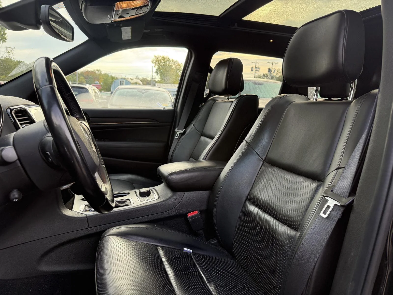 Used 2020 Diamond Black Crystal Pearlcoat Jeep High Altitude image 8