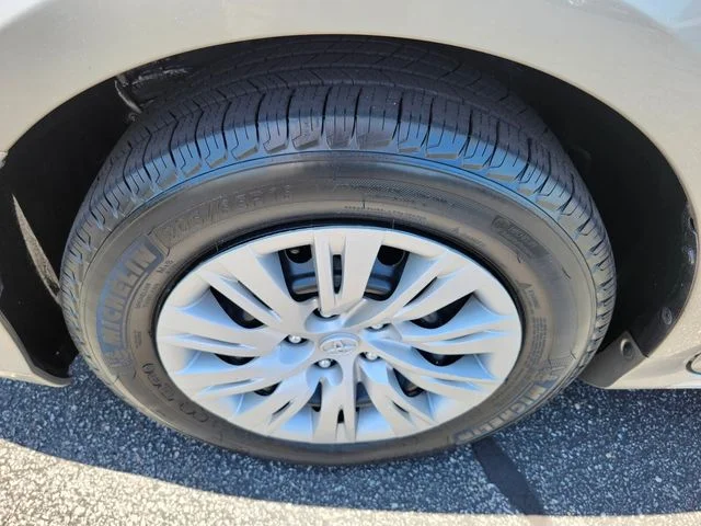 Used 2013 Beige Toyota LE image 28