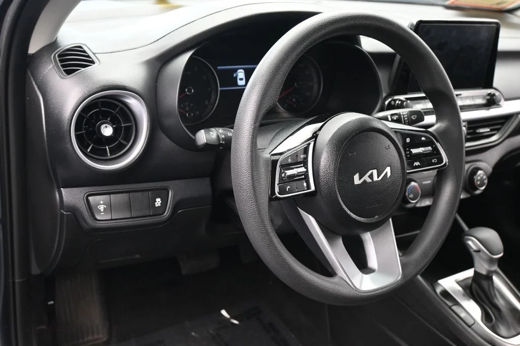 Used 2023 Gravity Gray Kia LXS image 14