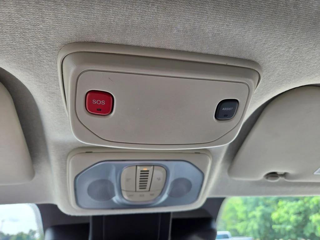 New 2024 White Ram 2500 image 31