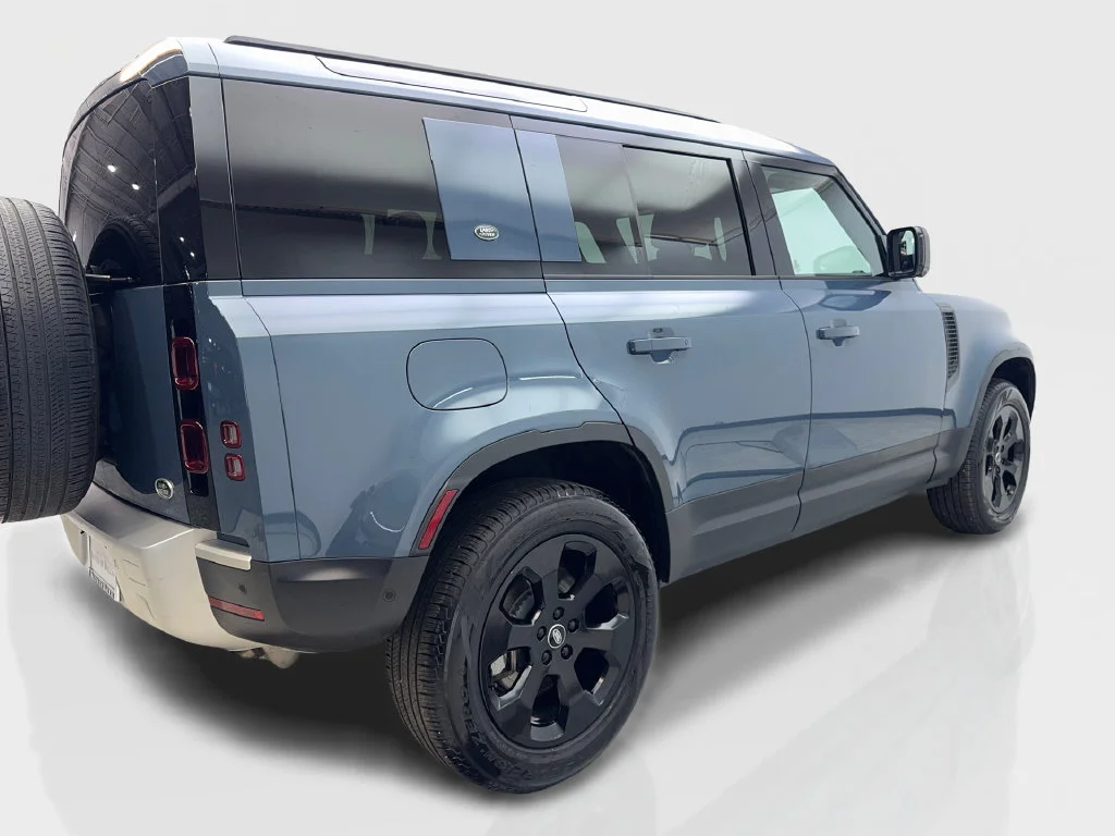 Used 2023 Blue Land Rover SE image 15