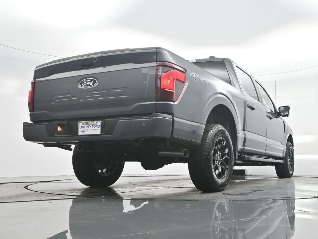 New 2026 Carbonized Gray Metallic Ford XLT image 39