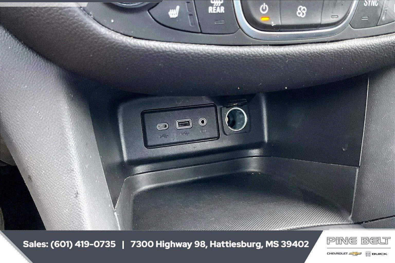 Used 2022 SILVER ICE METALLIC Chevrolet LT image 24