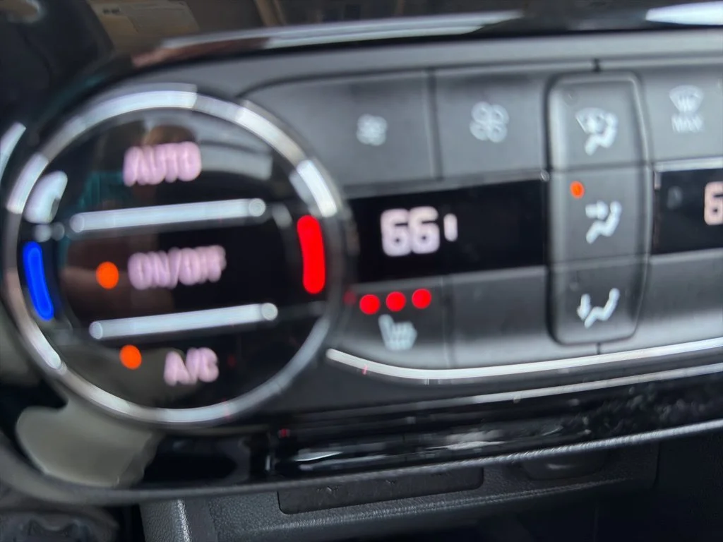 Used 2023 Sapphire Buick Essence image 26