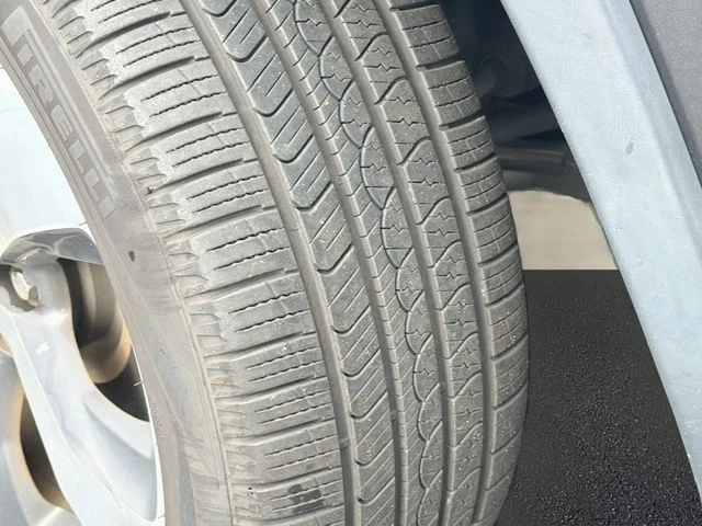 Used 2019 Gray Jeep Limited image 10