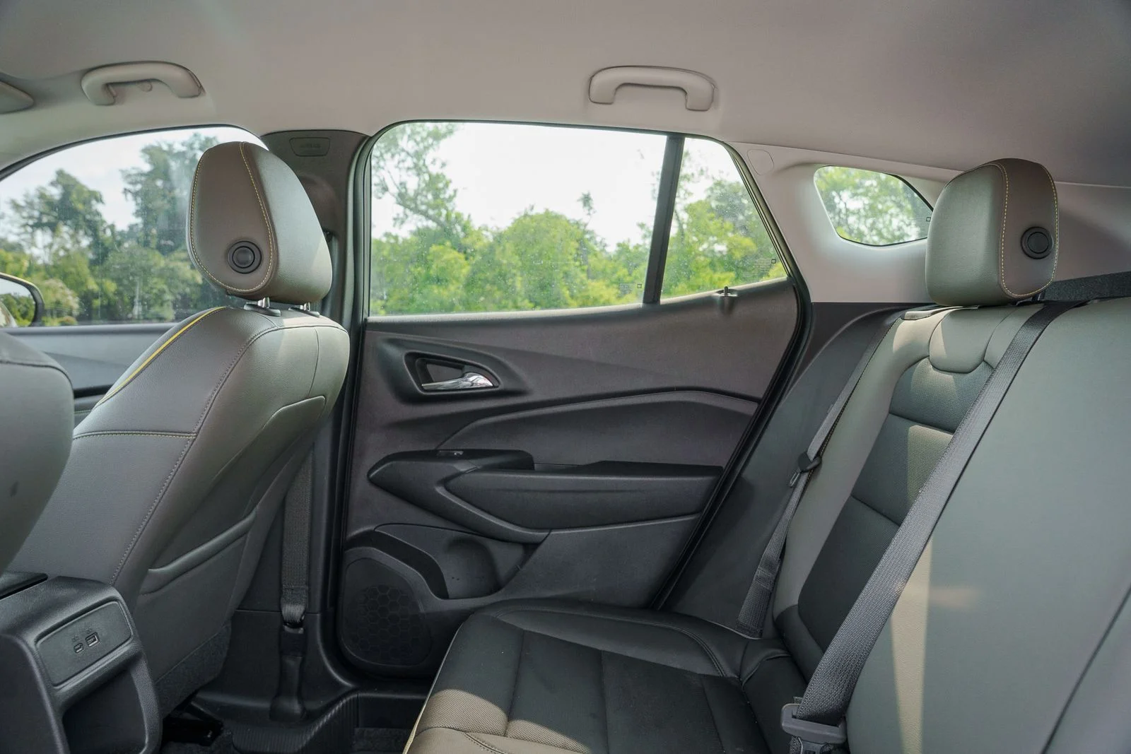 Used 2025 Gray Chevrolet ACTIV image 17