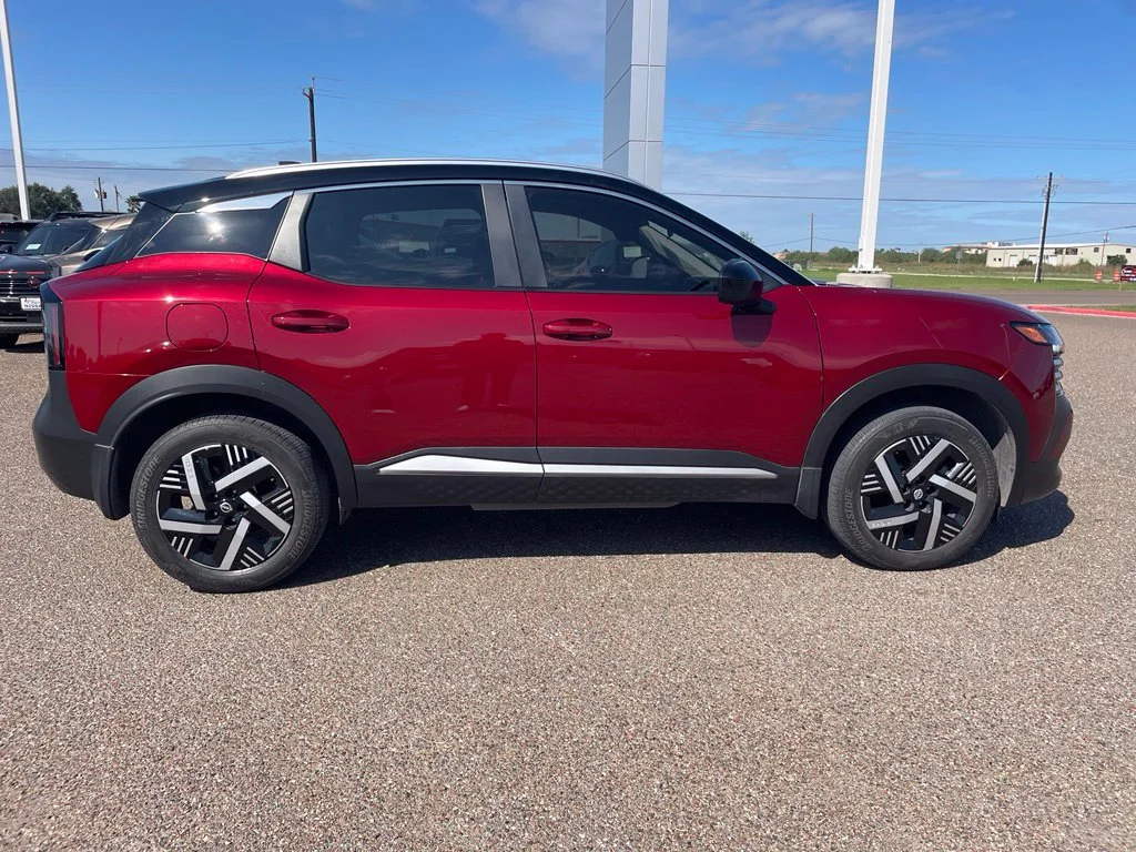 Used 2025 Red Nissan SV image 2
