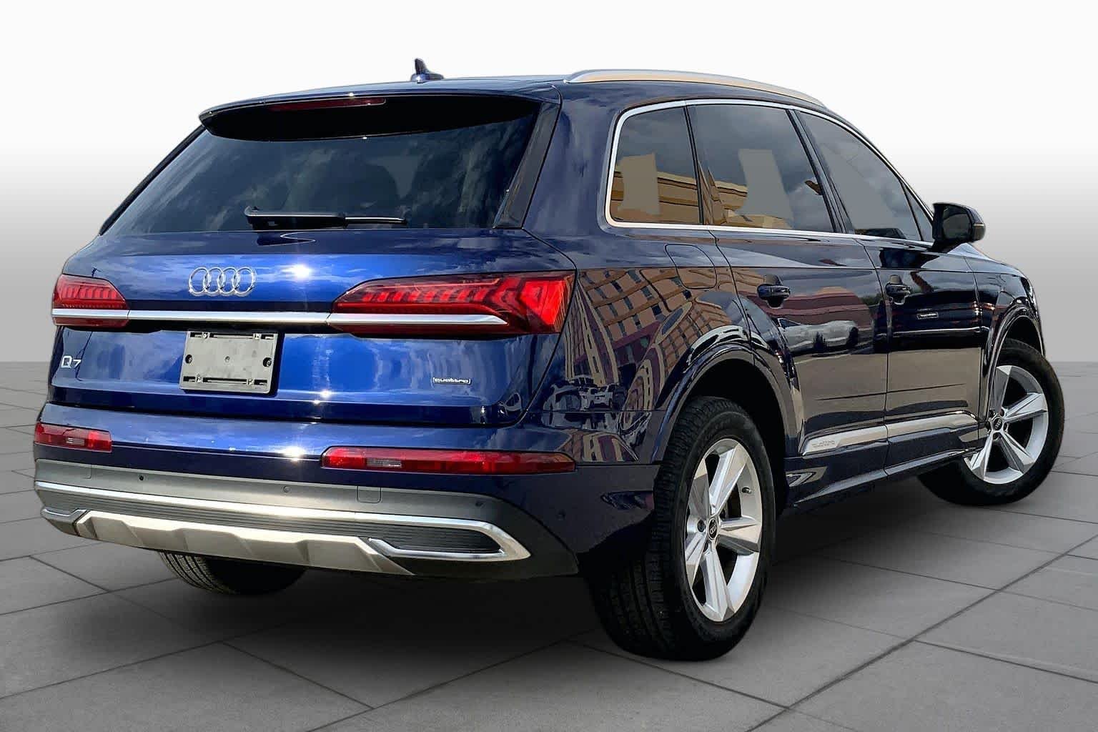 Used 2022 Mythos Black Metallic Audi Premium image 13