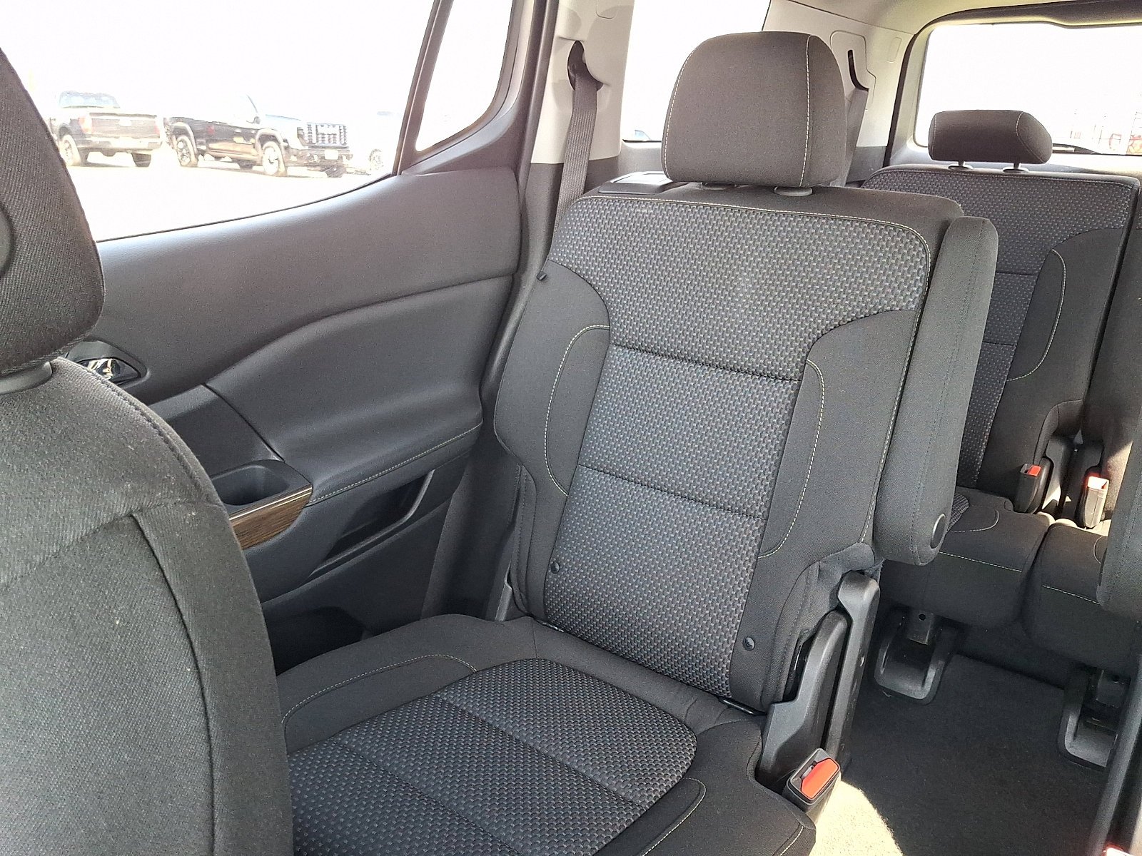 Used 2023 Ebony Twilight Metallic GMC SLE image 18