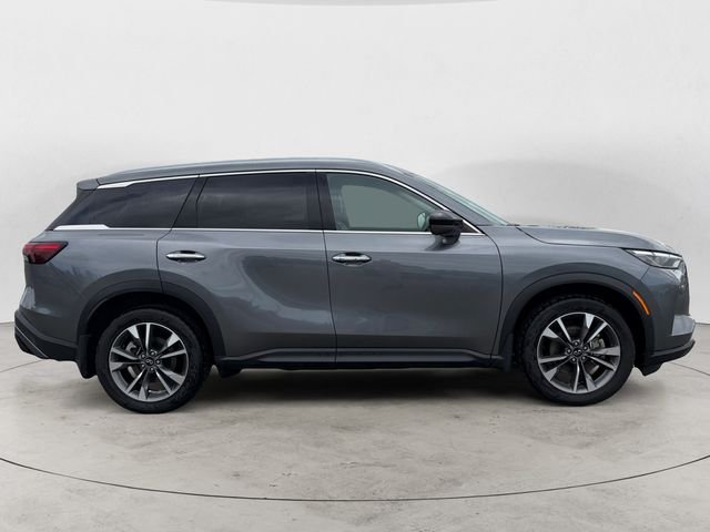Used 2025 Gray INFINITI LUXE image 4