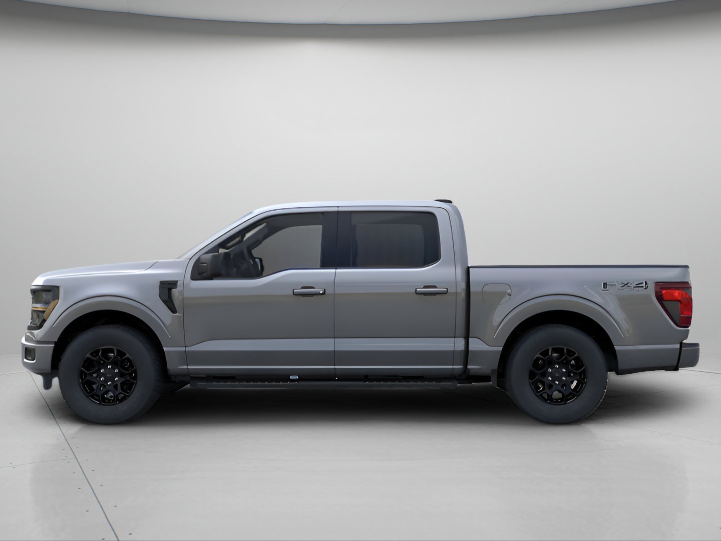 New 2026 Carbonized Gray Metallic Ford XLT image 3