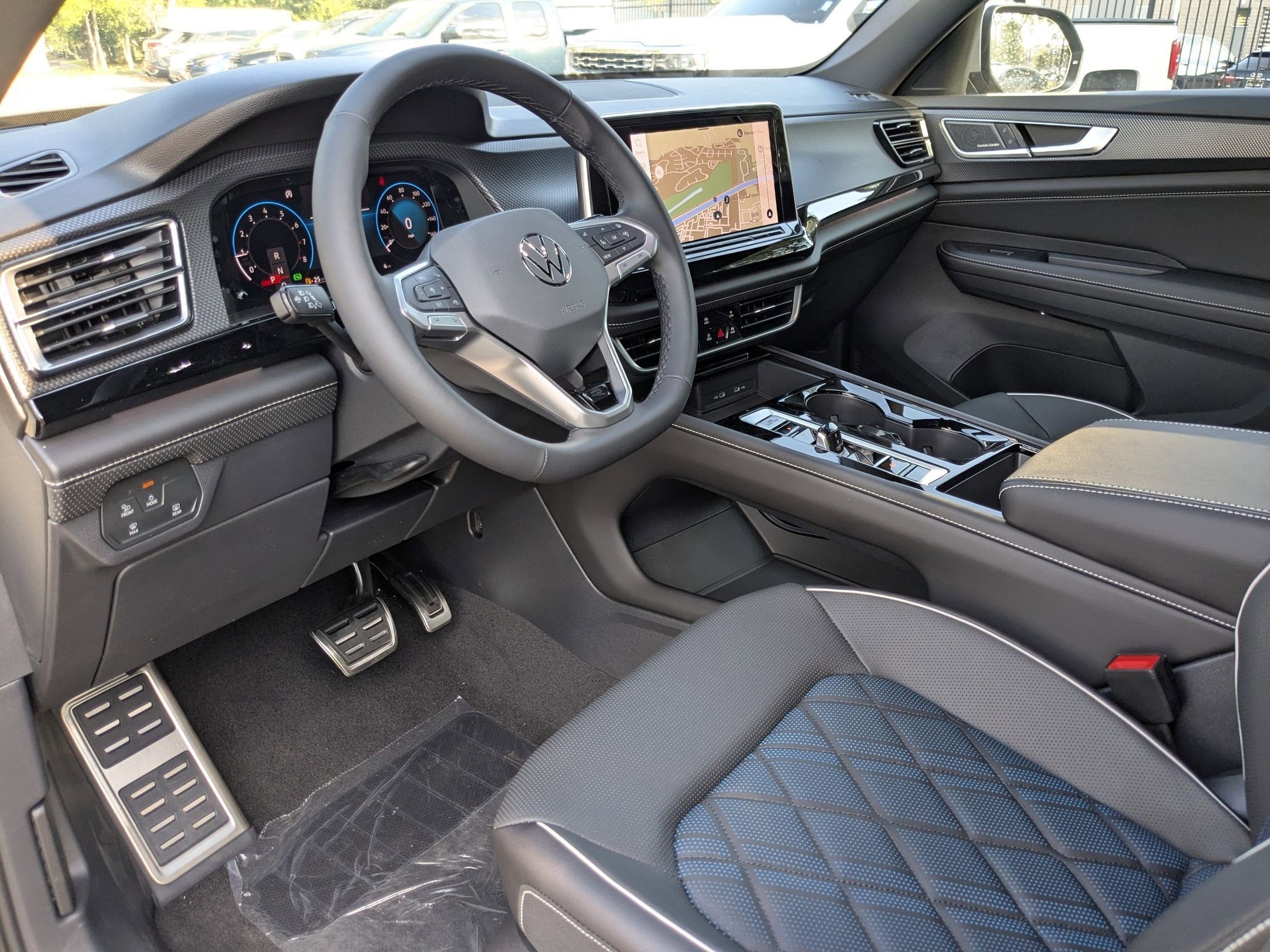 2026 Volkswagen Atlas Cross Sport SEL Premium R-LINE - Photo 6