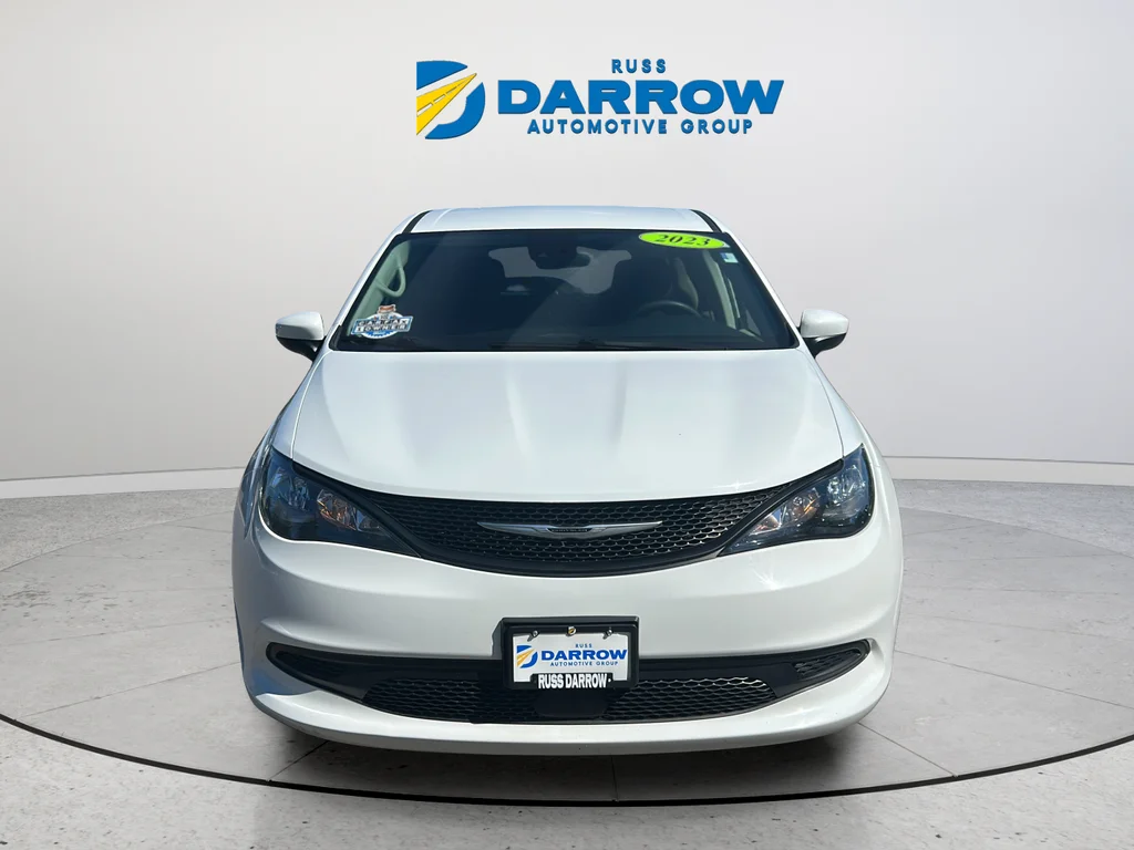 Used 2023 White Chrysler LX image 8