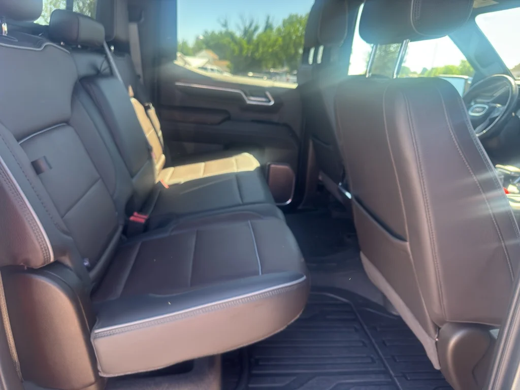 Used 2025 Sterling Metallic GMC Denali image 18