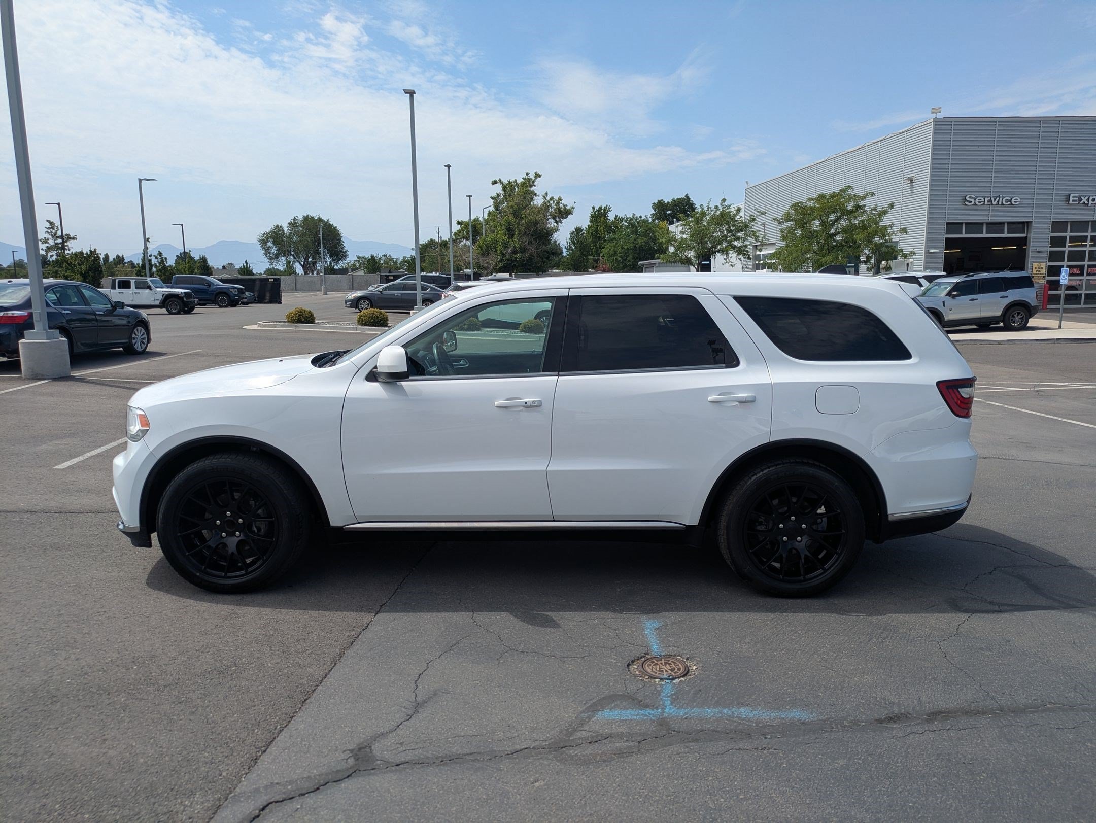 Used 2019 White Knuckle Clearcoat Dodge SXT image 7