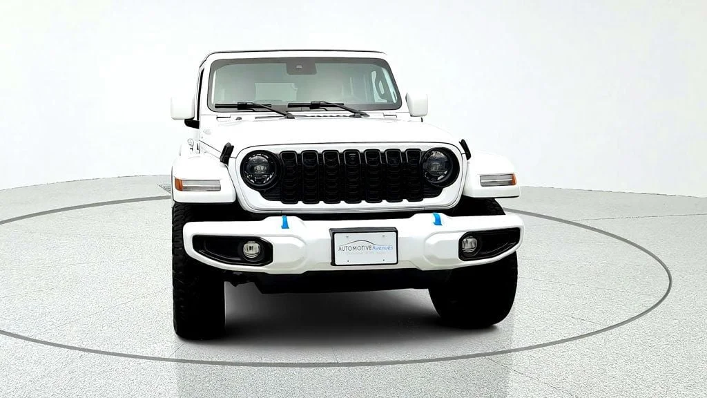 Used 2024 Bright White Clearcoat Jeep High Altitude 4x4 image 2