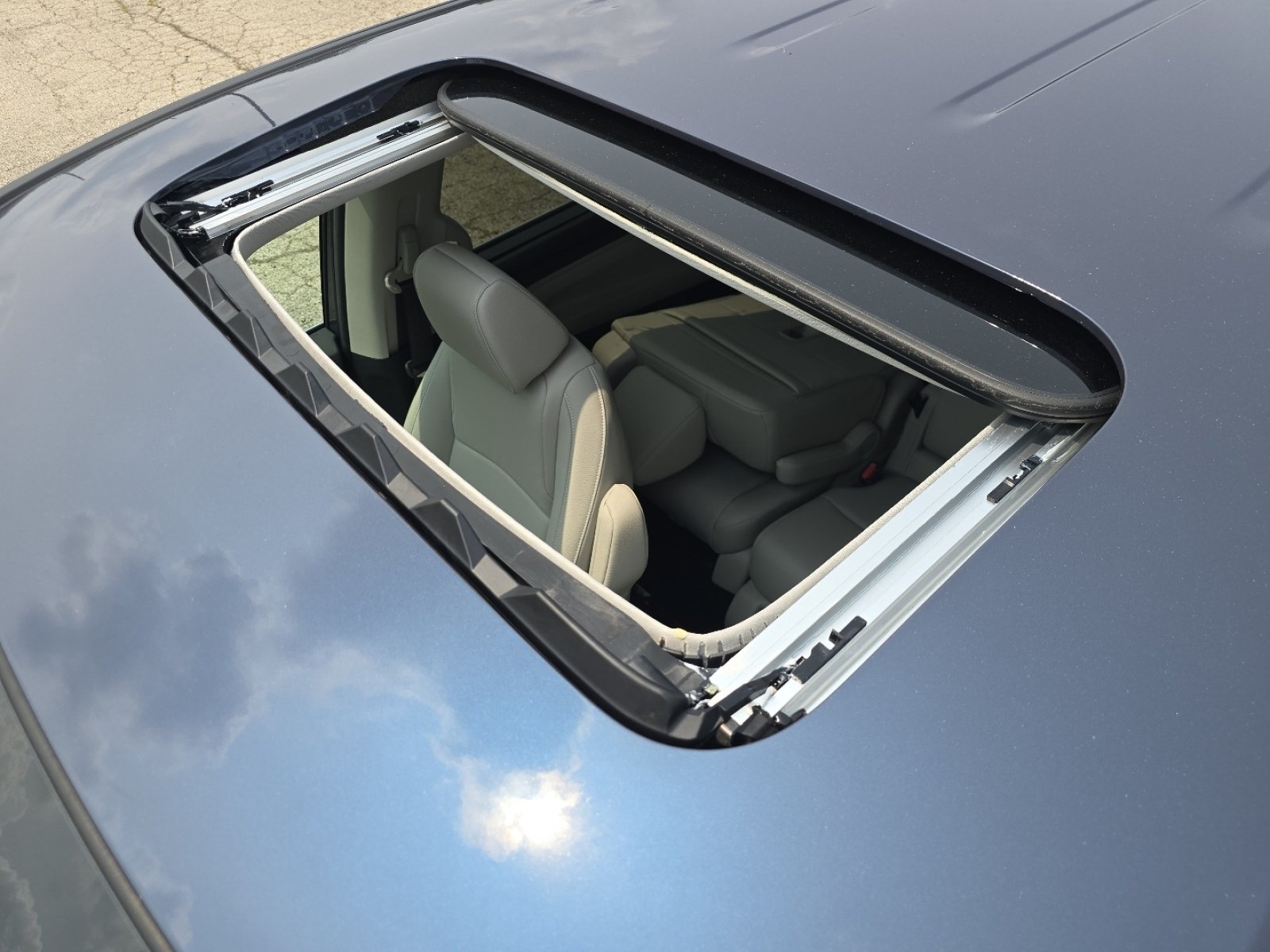 New 2026 Smoke Blue Pearl Honda EX-L image 3