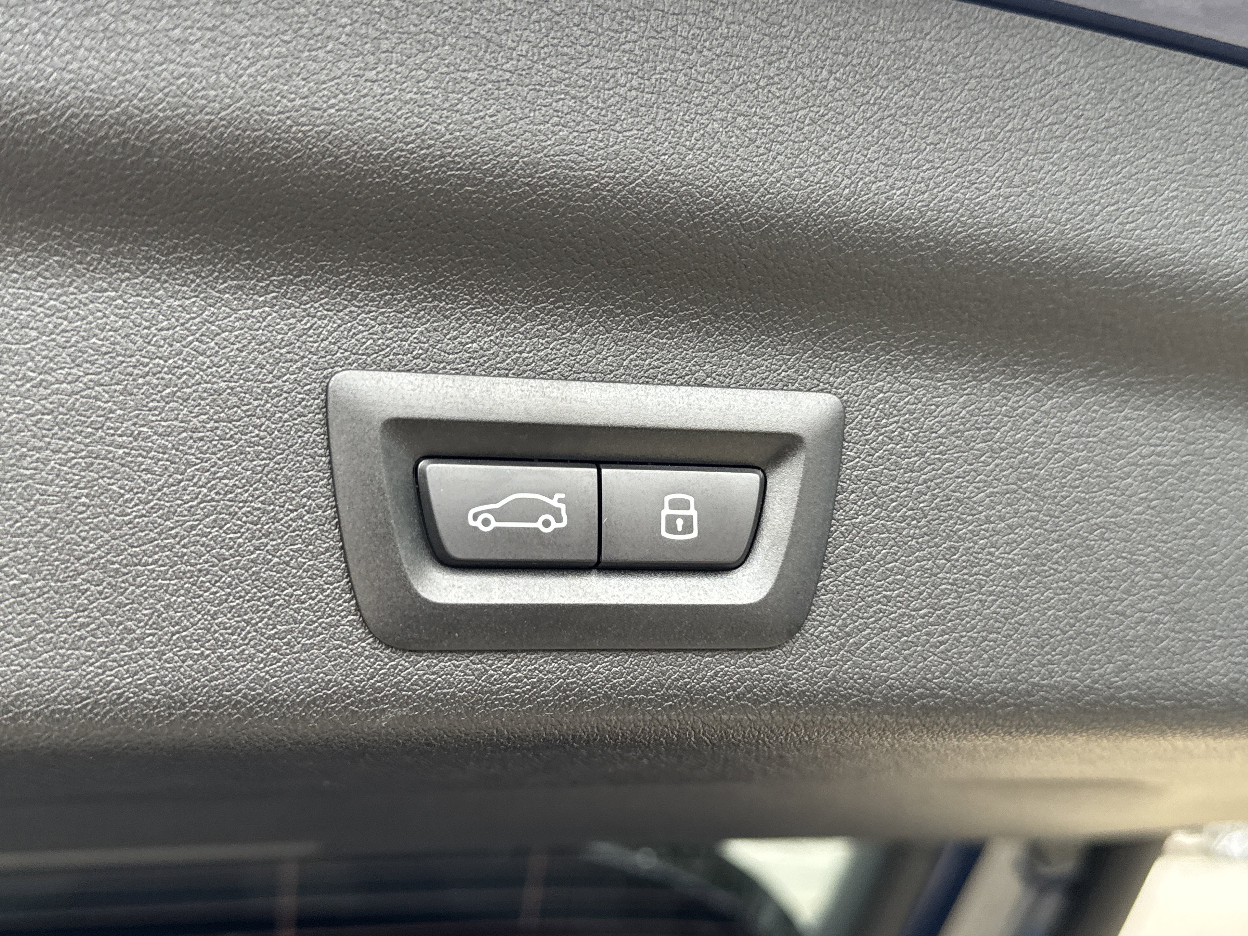 2025 BMW X1 28i - Photo 24