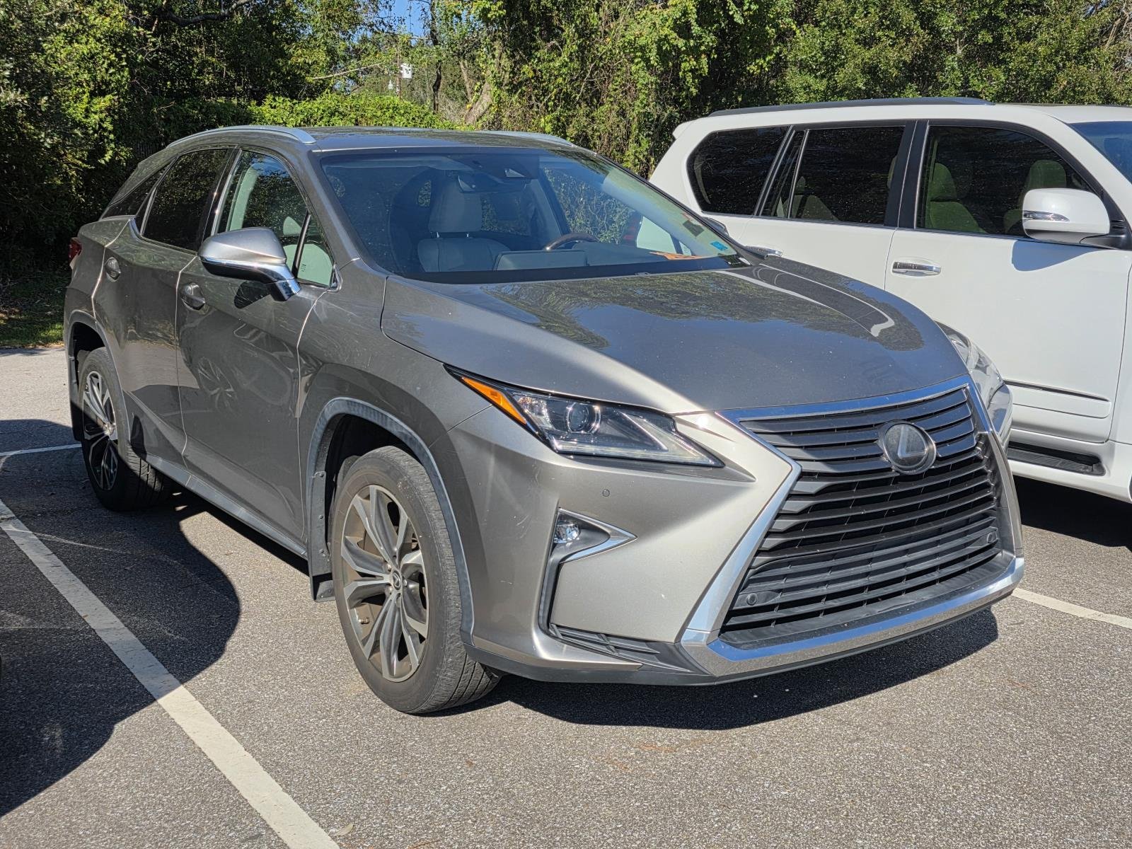 Used 2019 Silver Lexus 350 image 1